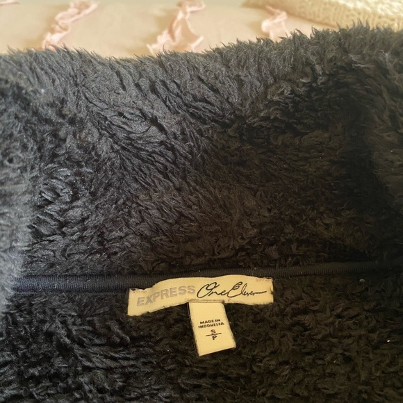 Fuzzy jacket - Picture 2 of 2